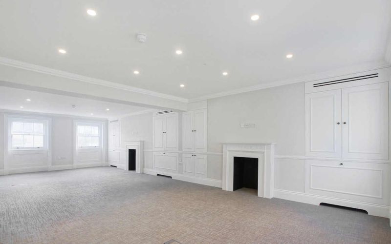 17 Carlisle Street, Greater London Image 1