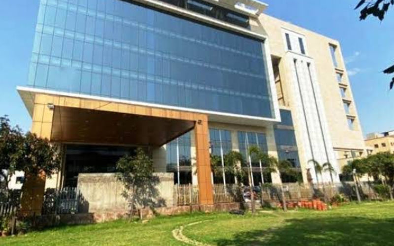 C24 C Block Phase 2 Industrial Area Sector 62, Noida, 4 DESKS C24 C Block Phase 2 Industrial Area Sector 62, Noida Image 1