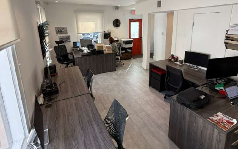 270 Northeast 60th Street, Miami Image 1