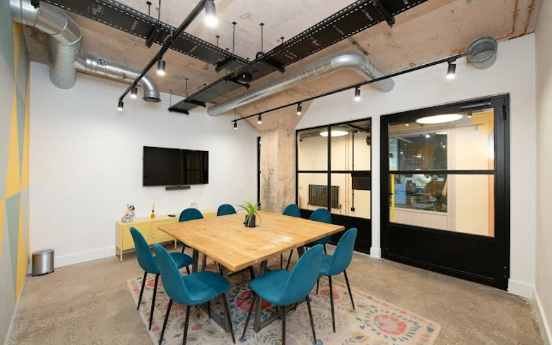 4-10 North Road, London Image 4