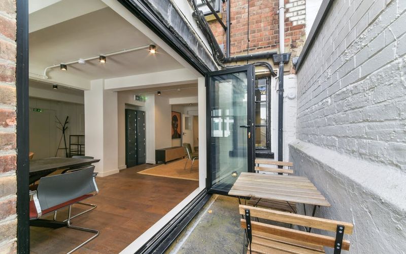 12A D'arblay Street, Greater London Image 8