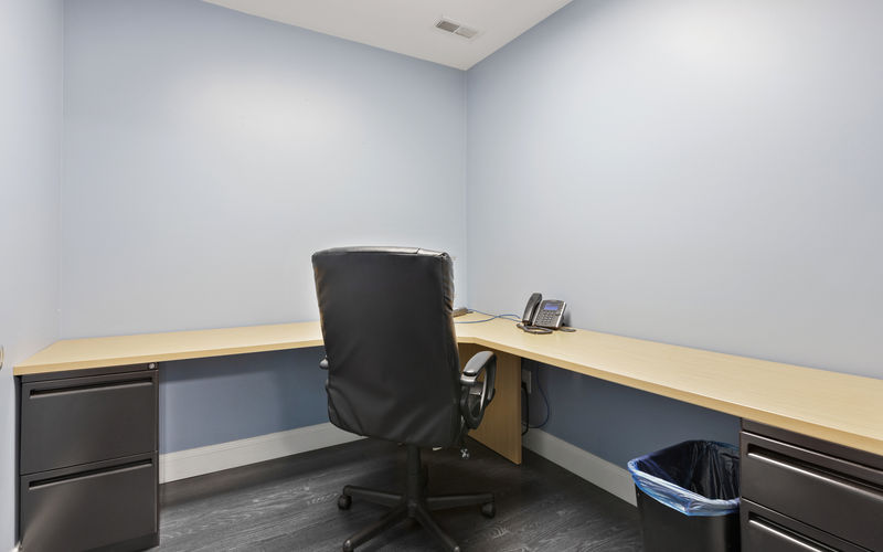 514 Market Loop Road, West Dundee, 2 DESKS 514 Market Loop Road, West Dundee Image 1