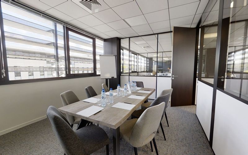 10-12 Rue Des Satellites, Le Haillan Image 1