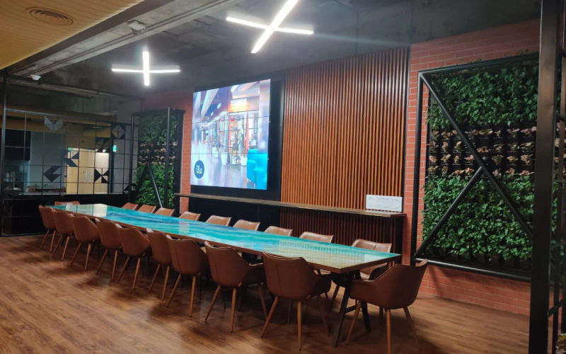 Huda City Centre Metro Station, Gurugram Image 1