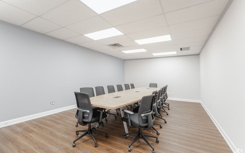 710 Dorval Drive, Oakville Image 1