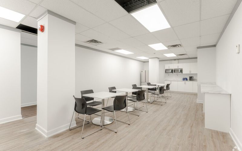 710 Dorval Drive, Oakville Image 8