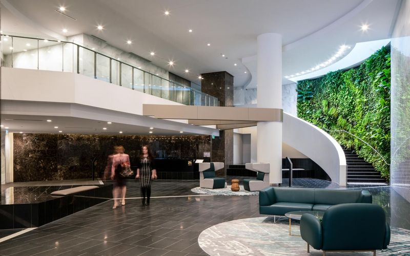 215 Adelaide Street, Carina Image 4