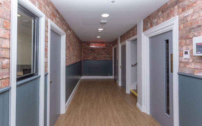 100 Wilderspool Causeway, Warrington Image 2