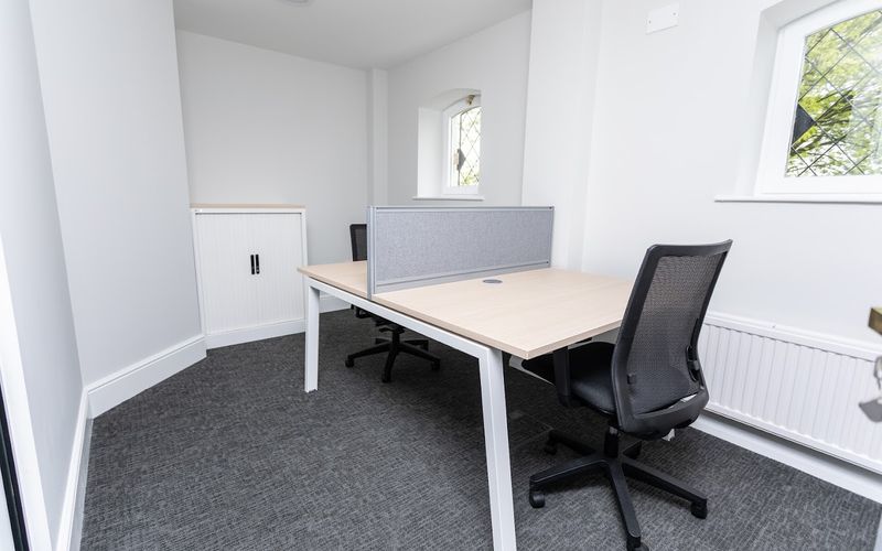 100 Wilderspool Causeway, Warrington Image 5