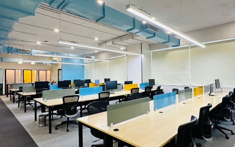 Tadipatri - Bangalore Rd Hebbal Kempapura, Bengaluru, 5 DESKS Tadipatri - Bangalore Rd Hebbal Kempapura, Bengaluru Image 1