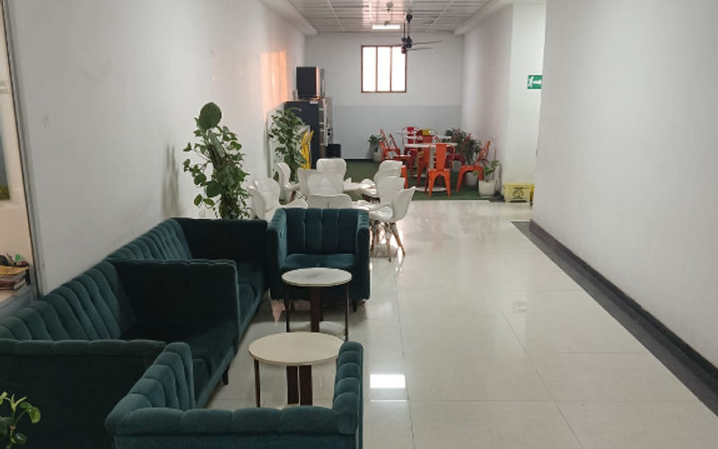 Palm Beach Rd Sector 15 Cbd Belapur, Mumbai Image 1