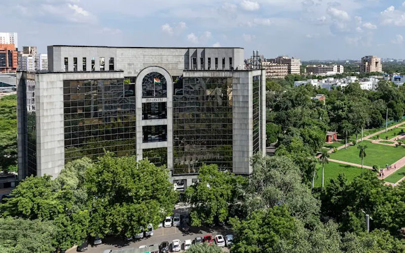 Sansad Marg Connaught Place, New Delhi, 100 DESKS Sansad Marg Connaught Place, New Delhi Image 1