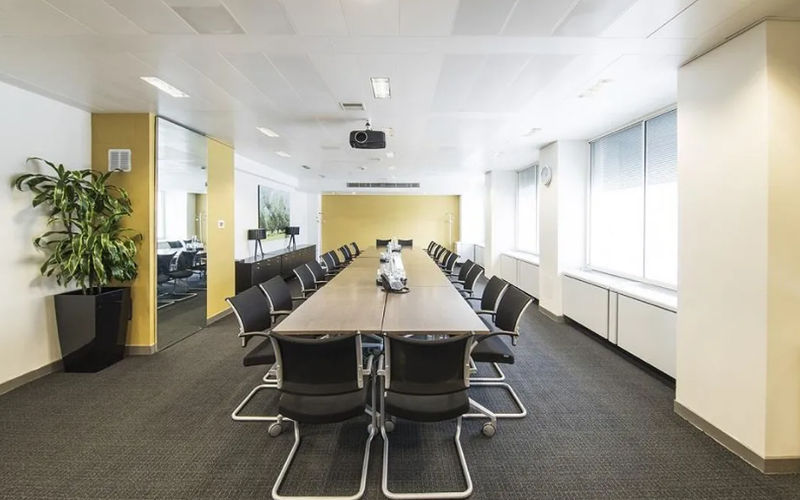 33 Cavendish Square, London Image 1