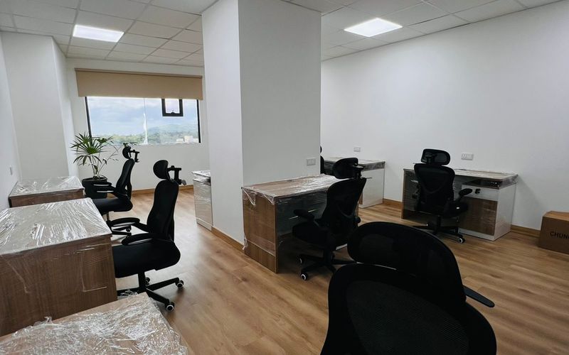 Rue Du Savoir, Cybercity Ebène, 8 DESKS Rue Du Savoir, Cybercity Ebène Image 1
