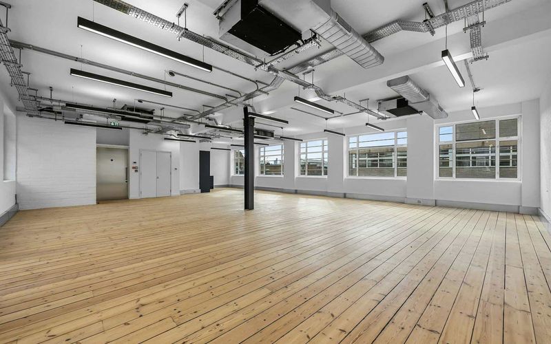 74-77 White Lion St, London Image 1