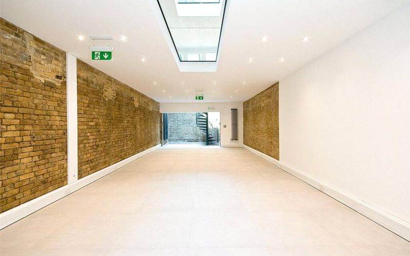 41 Mitchell St, London, 16 DESKS 41 Mitchell St, London Image 1