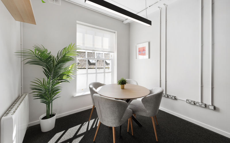 21 Holles Street, Dublin 2, 5 DESKS 21 Holles Street, Dublin 2 Image 1