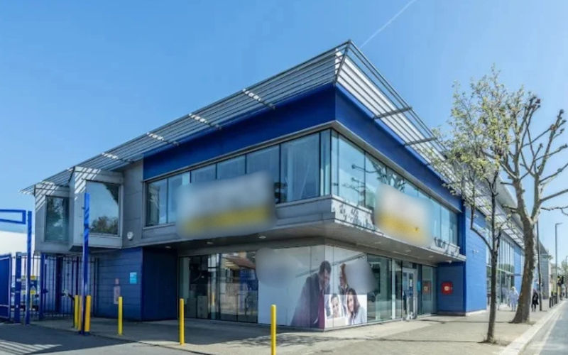 249-251 Merton Road Wandsworth, London, 5 DESKS 249-251 Merton Road Wandsworth, London Image 1
