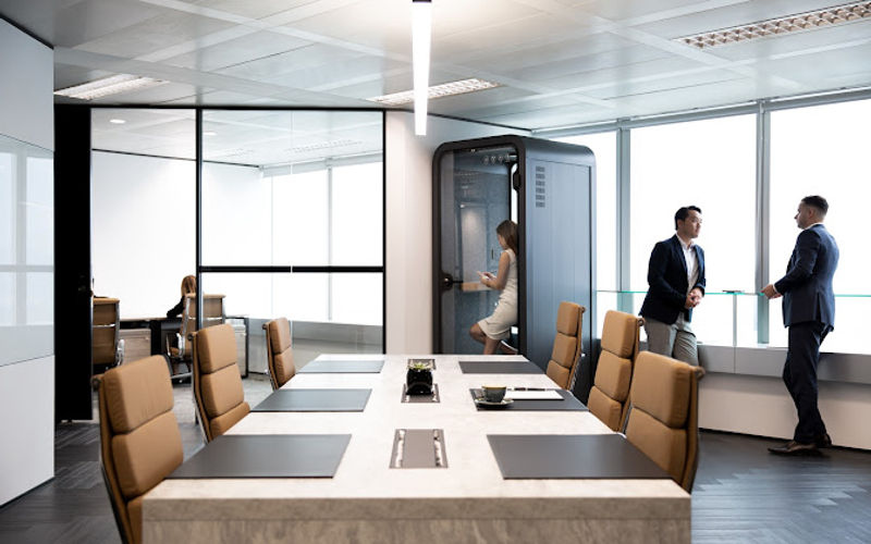 99 Queen's Road Central, Central Image 9