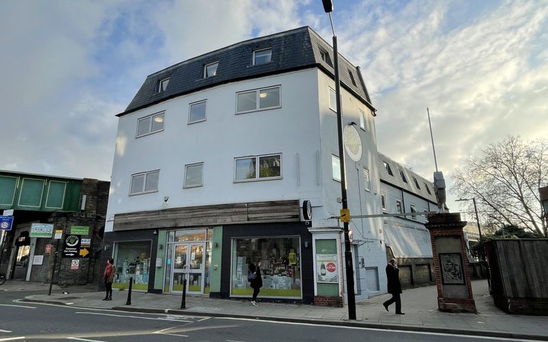 421 New Kings Road, London, 60 DESKS 421 New Kings Road, London Image 1