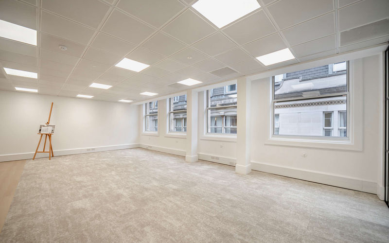 13 Saint Swithin's Lane, Greater London Image 1