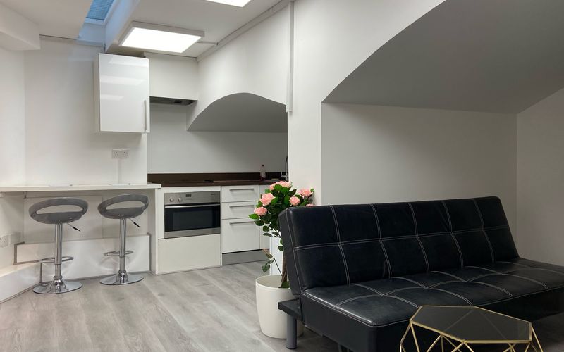 101 King's Cross Road, Greater London Image 3