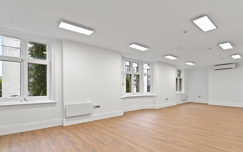 94 Kensington High Street, London Image 1