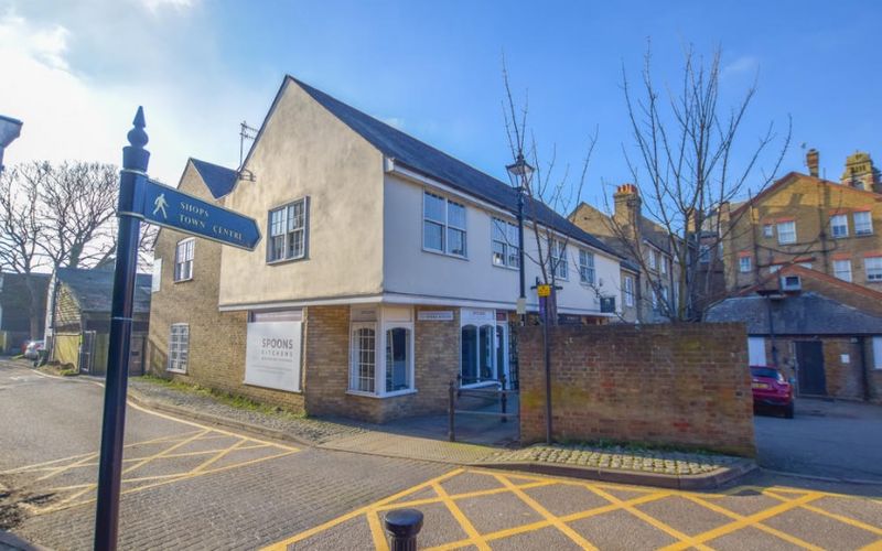 4 Fore Street, Hertfordshire Image 8