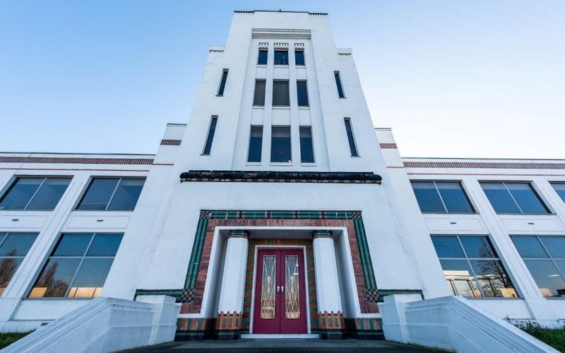 981 Great West Road, Brentford Image 11