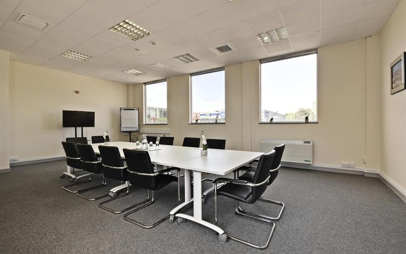 981 Great West Road, Brentford Image 9