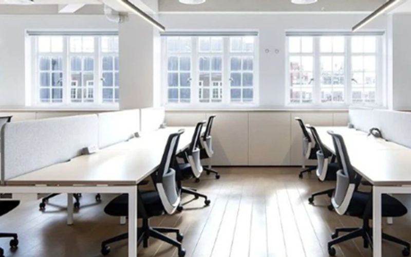 Dean's Yard, London, 63 DESKS Dean's Yard, London Image 1