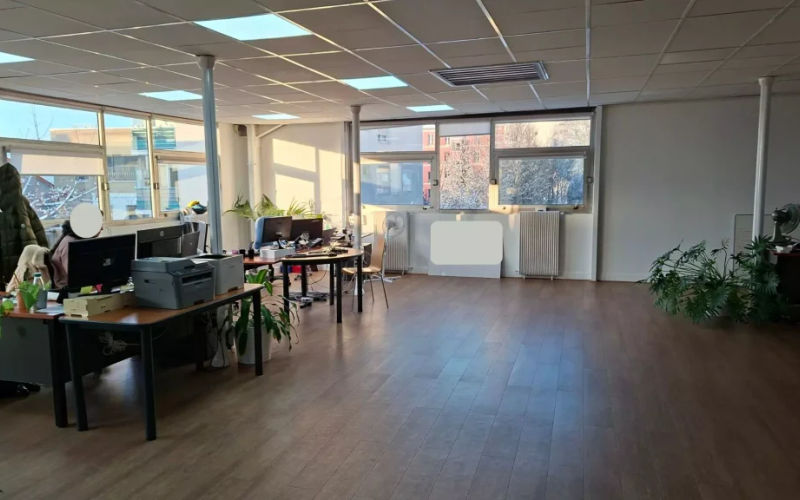 33 Rue De La Révolution, Montreuil, 14 DESKS 33 Rue De La Révolution, Montreuil Image 1