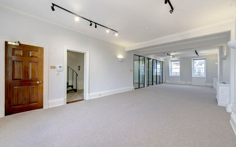 26 Grosvenor Gardens, London Image 1