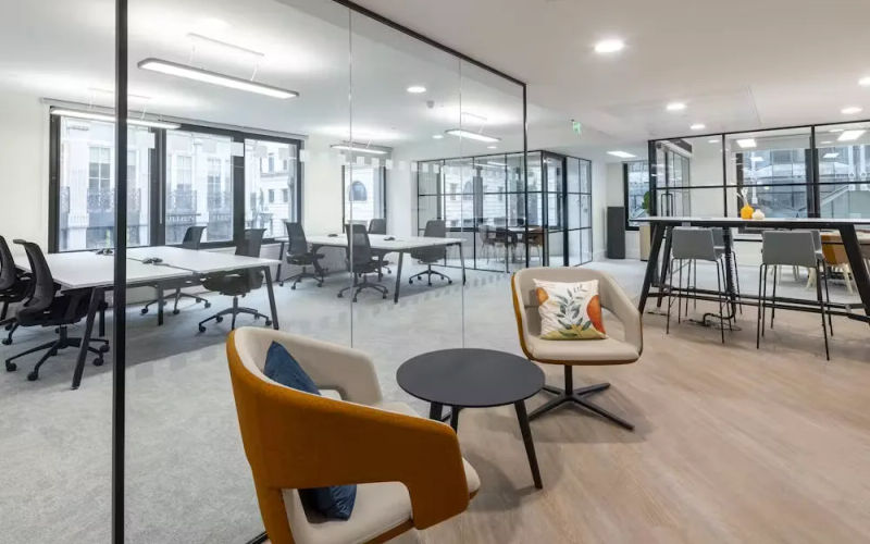 10-15 Queen Street, London Image 1