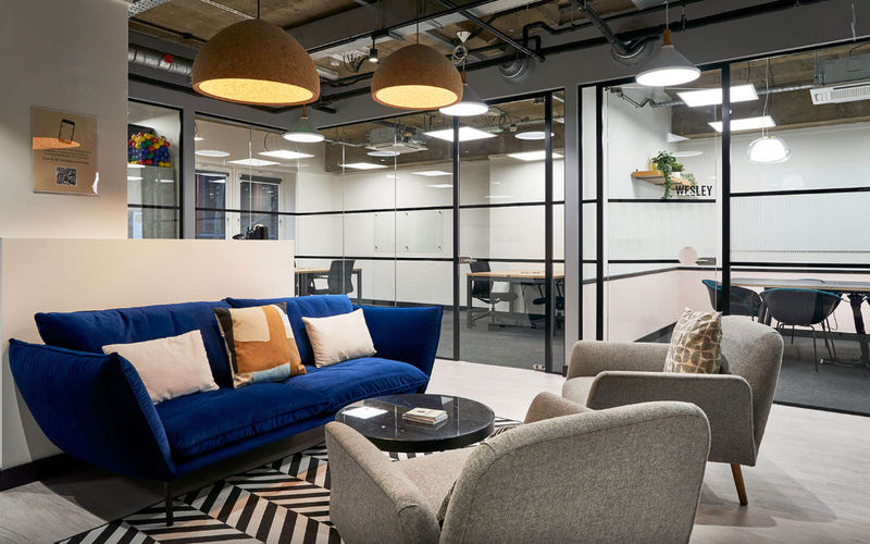 4 Crown Place, London Image 6