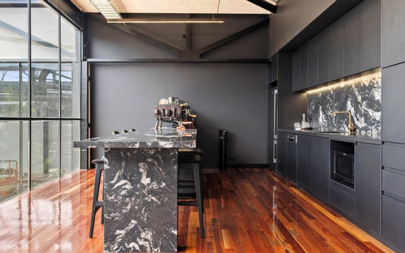 33 Mackey Street, Geelong Image 1
