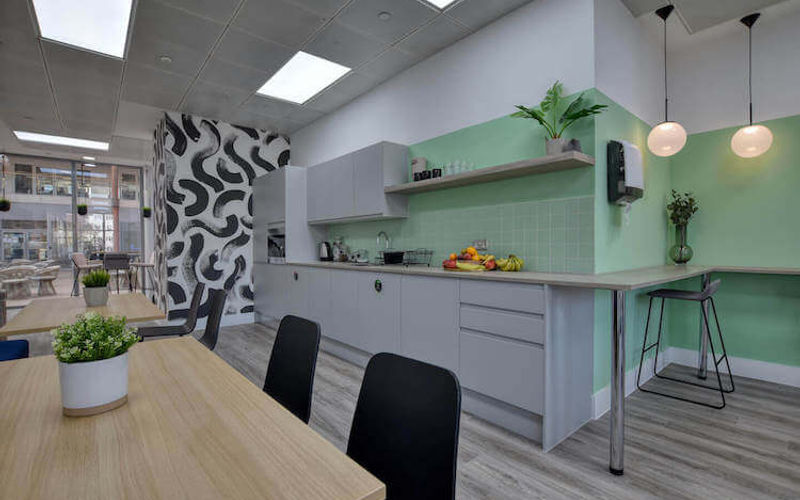 Harbour Avenue, Greater London Image 3