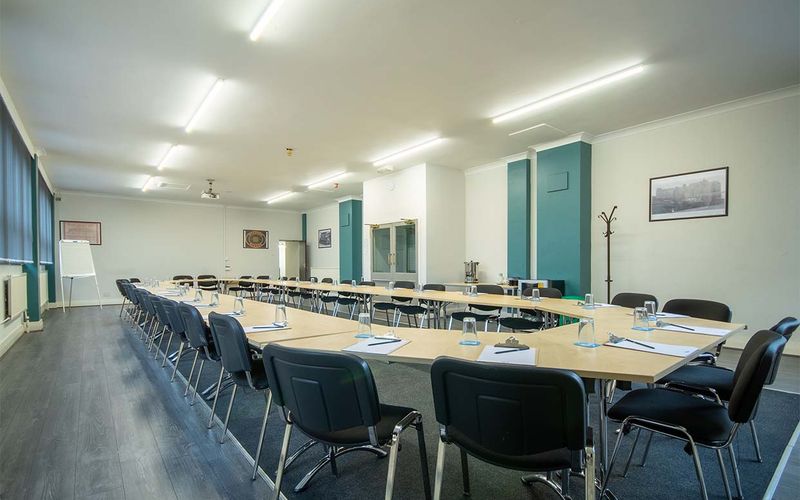 Brunel Road, Theale Reading Image 2