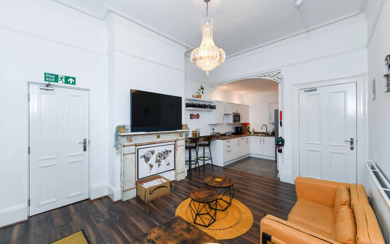15 Clarendon Street, Nottingham, 6 DESKS 15 Clarendon Street, Nottingham Image 1