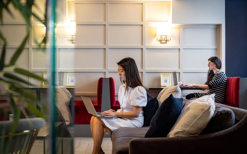 49 Grosvenor Street, London Image 9