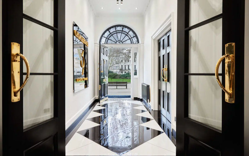 39 Fitzroy Square, Greater London Image 1