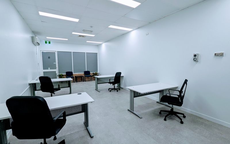 373 Chatswood Road, Shailer Park Image 2