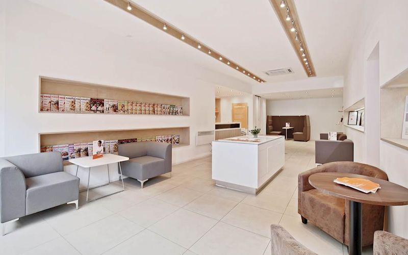 168 Fulham Road, Greater London Image 5