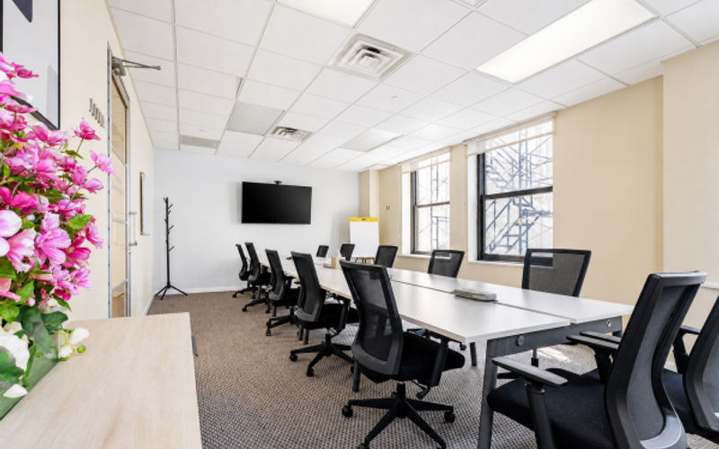 315 Madison Ave, New York Image 1