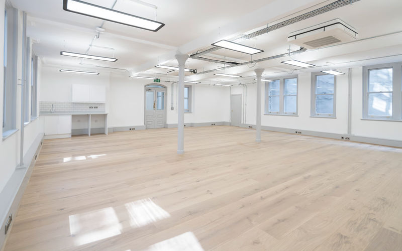 6 Lloyd's Avenue, Greater London Image 4