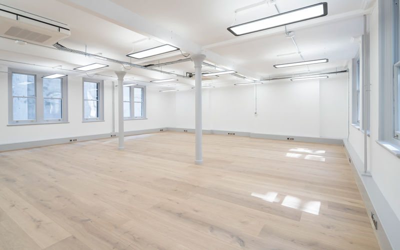 6 Lloyd's Avenue, Greater London Image 6