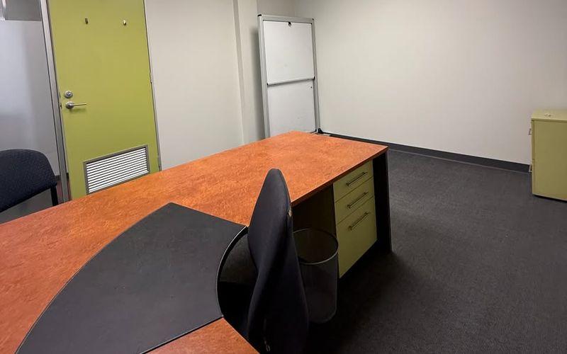128b - 130 Tolley Road, Saint Agnes, 4 DESKS 128b - 130 Tolley Road, Saint Agnes Image 1