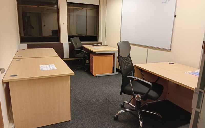 16-20 16-20 Clements Road, Ilford, 4 DESKS 16-20 16-20 Clements Road, Ilford Image 1