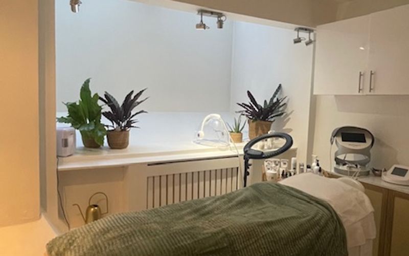 58-60 Kensington Church Street, London Image 6