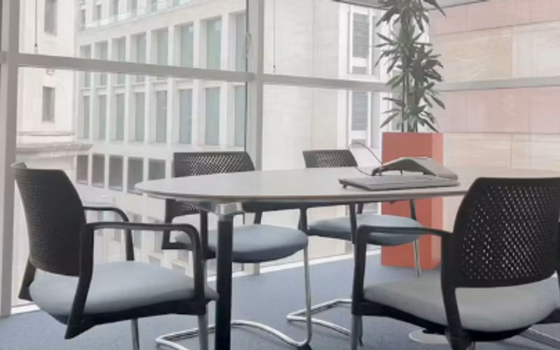 80 Cheapside, London Image 1